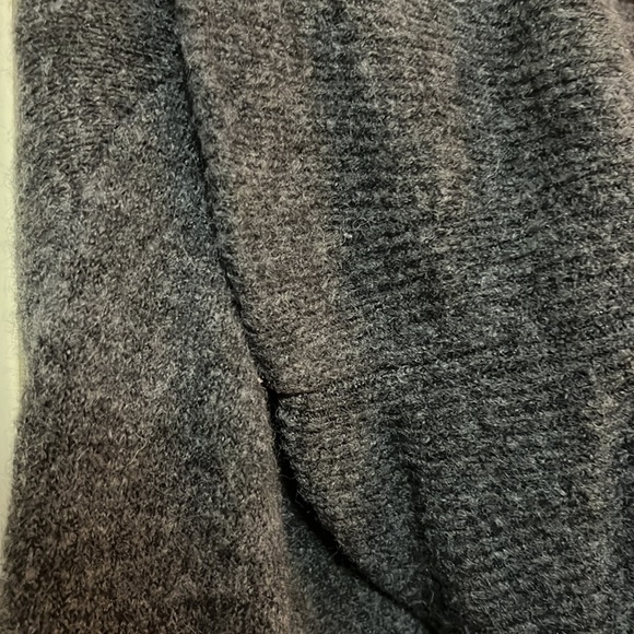 Off the shoulder sweater for winter - Picture 2 of 2